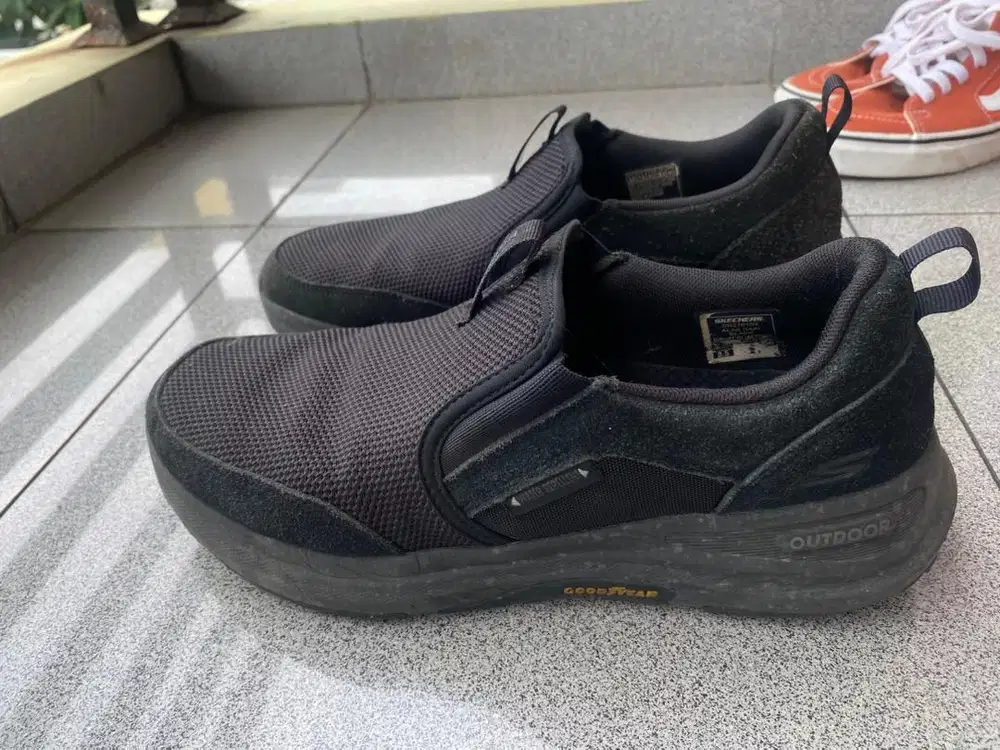 Sepatu Skechers