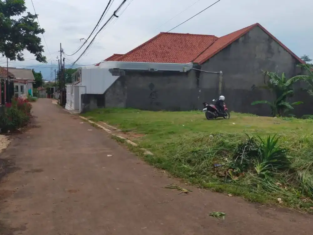 Tanah 400m di kedamaian