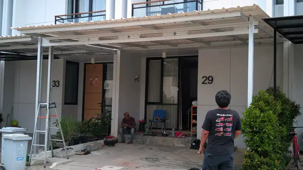 Kanopi baja ringan