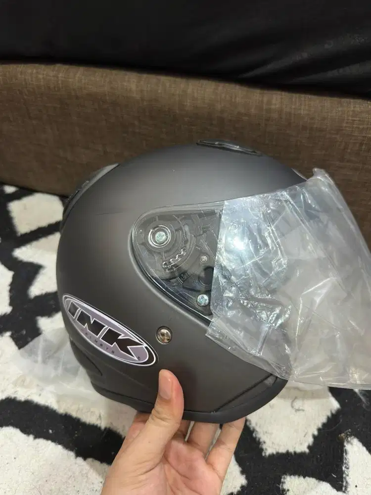 HELM INK CENTRO BARU EMBOSS SNI