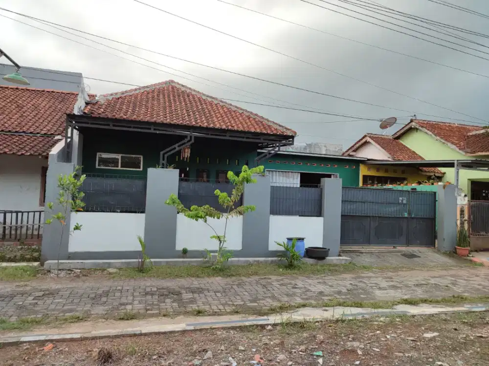 Perum GTSI belakang UMP