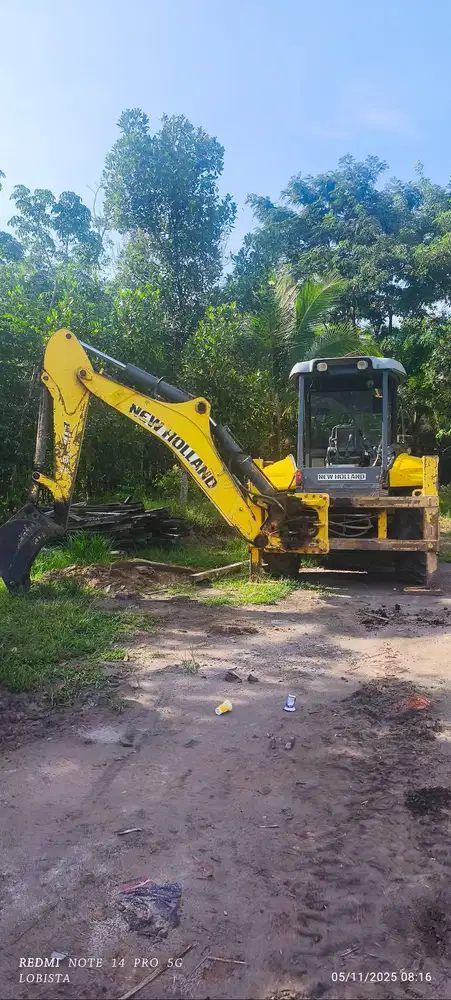 dijual New Holland B90B tahun 2015