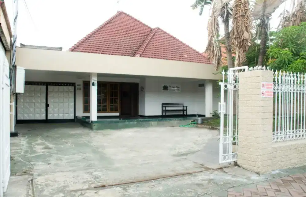 RUMAH JL CILIWUNG STRATEGIS, COCOK UNTUK USAHA