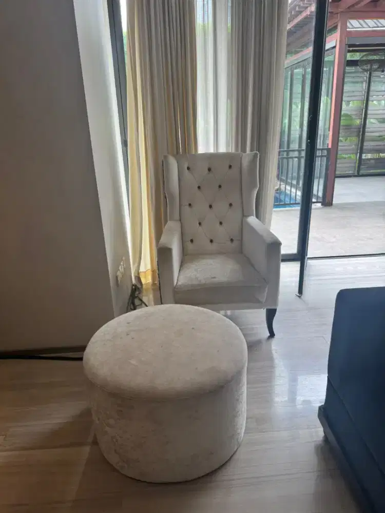 2 Sofa Cream (1 set)