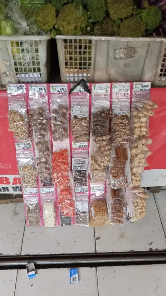 LOWONGAN PEKERJAAN SALES DAN FINISHING