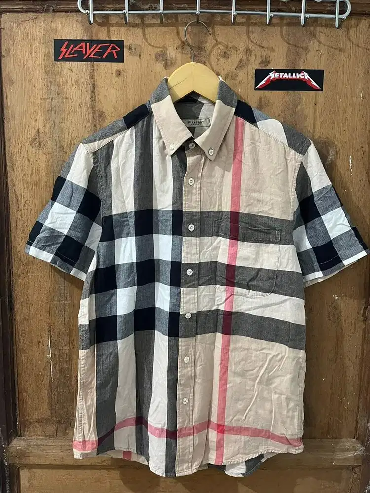 Kemeja Burberry