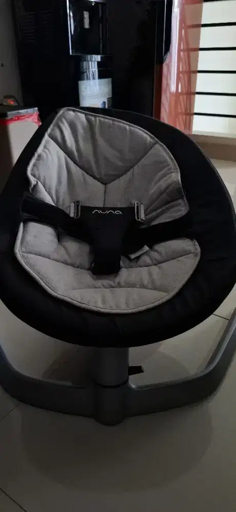 NUNA LEAF preloved kondisi seperti baru