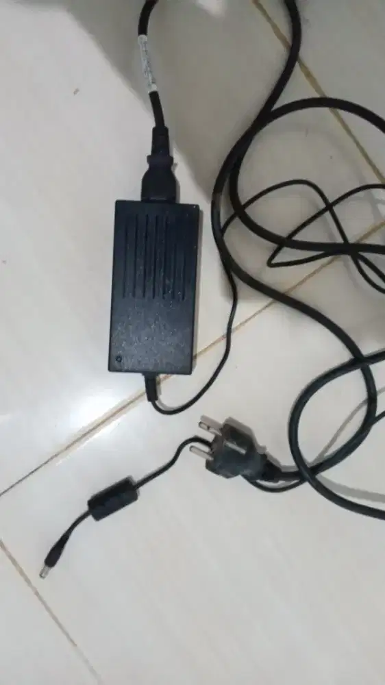Adaptor atau trafo 12 Voll 4 Amper