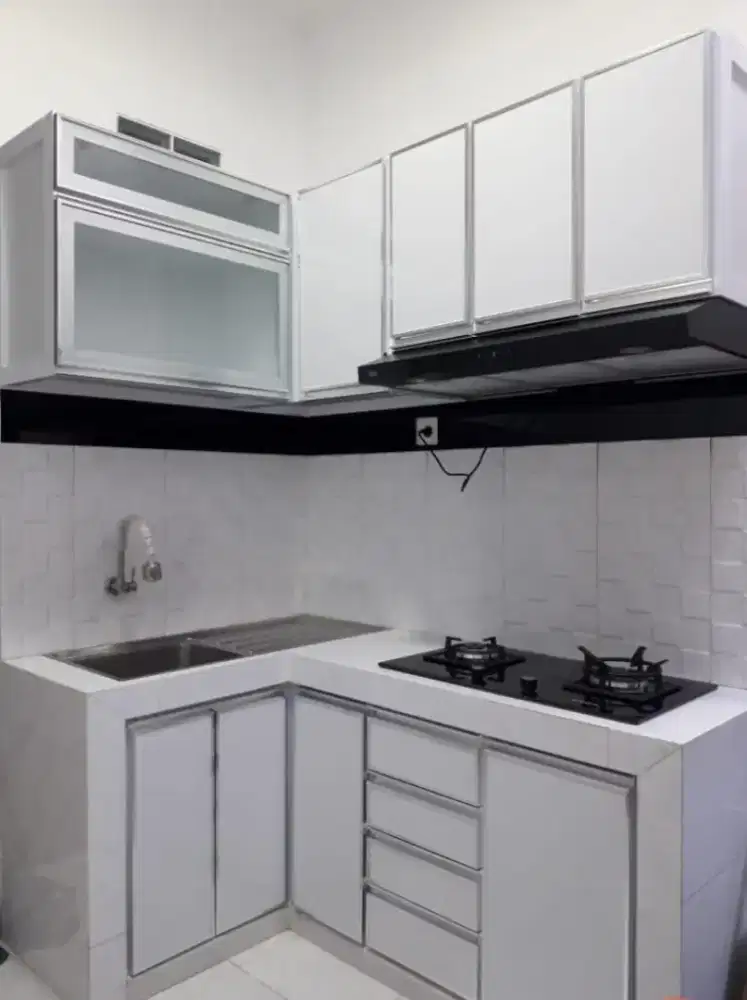 Kusen aluminium Dan kaca