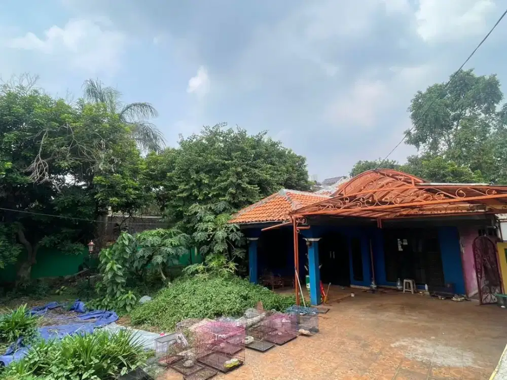 Dijual Rumah Luas di Cilobak Raya Pangkalan Jati Jakarta Selatan