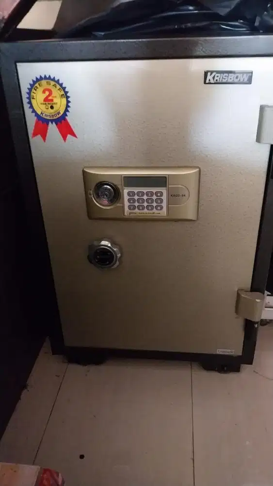 Di jual brankas krisbow kw 20-94 uk 50/70