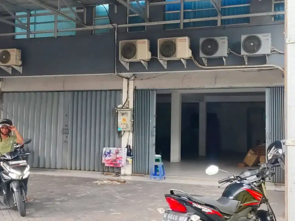DISEWAKAN RUKO 3 LANTAI NOL JALAN RAYA KEMBAR KENJERAN DEKAT MERR. COCOK UNTUK KANTOR, TEMPAT USAHA, Dsb