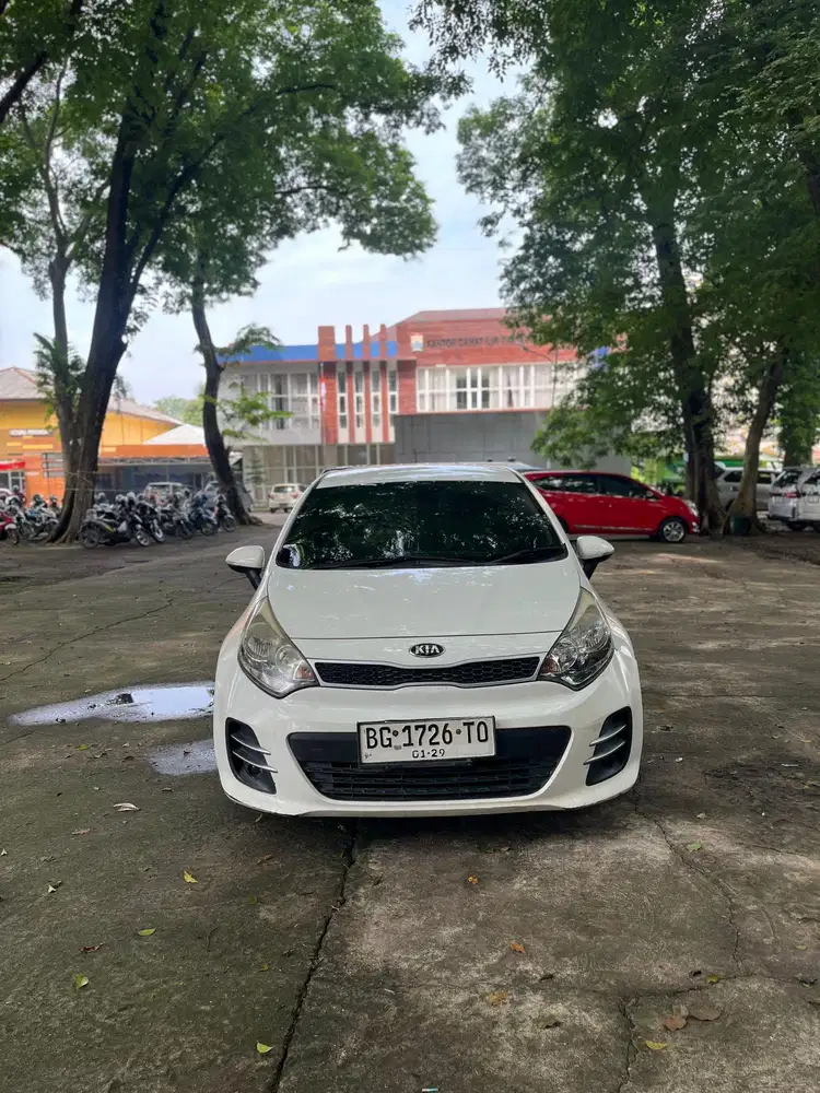 Kia Rio 1.4 Bensin AT 2015