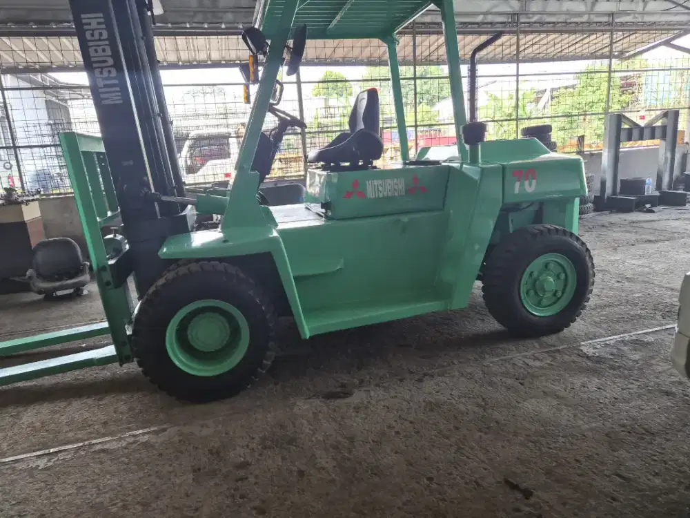 Forklift 7 Ton Mitsubishi Mast 4 meter istimewa