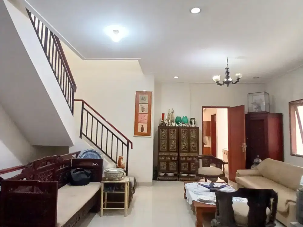 DIJUAL RUMAH MEWAH 3 LANTAI BAGUS HARGA NEGO BUMI ASRI SENTUL CITY SSR643 A26