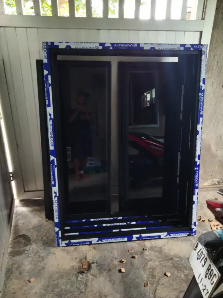 Jual dan pesan kusen jendela pintu kaca aluminium