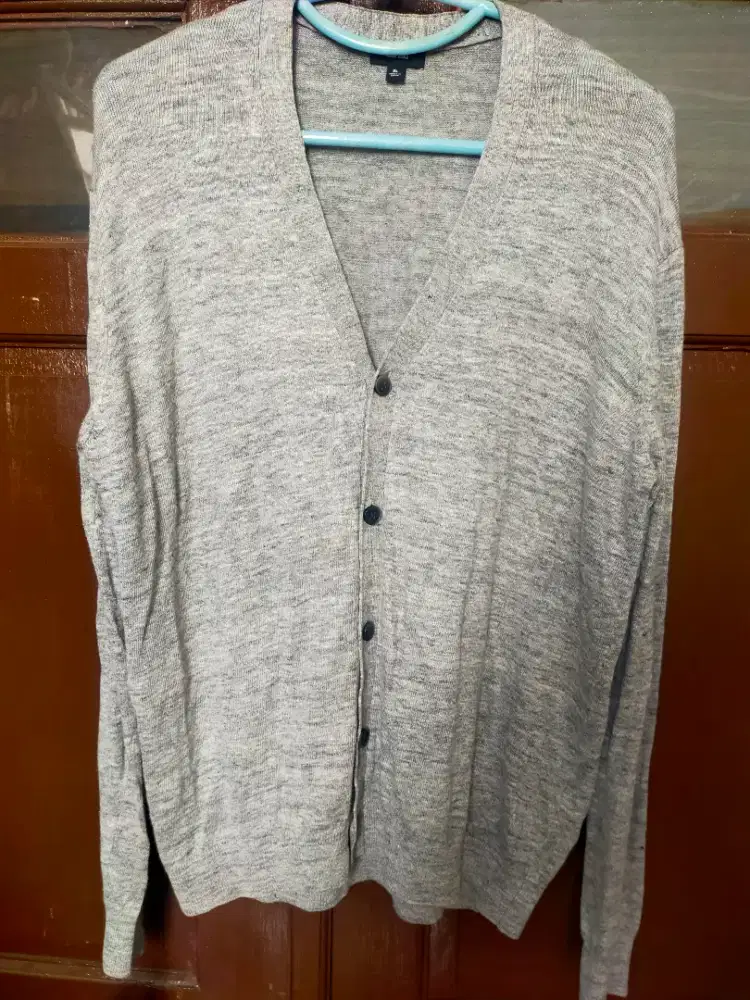 Cardigan Merk UNIQLO (Original Mulus)