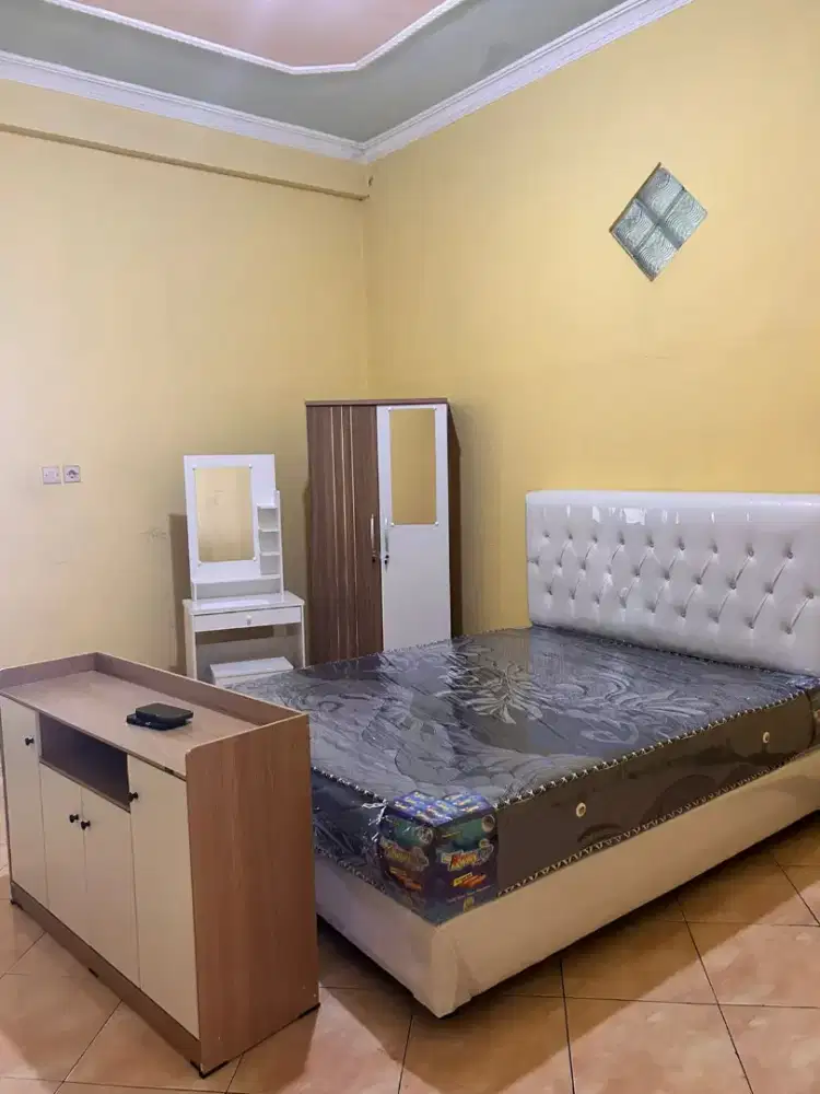 Satu set kamar minimalis termurah