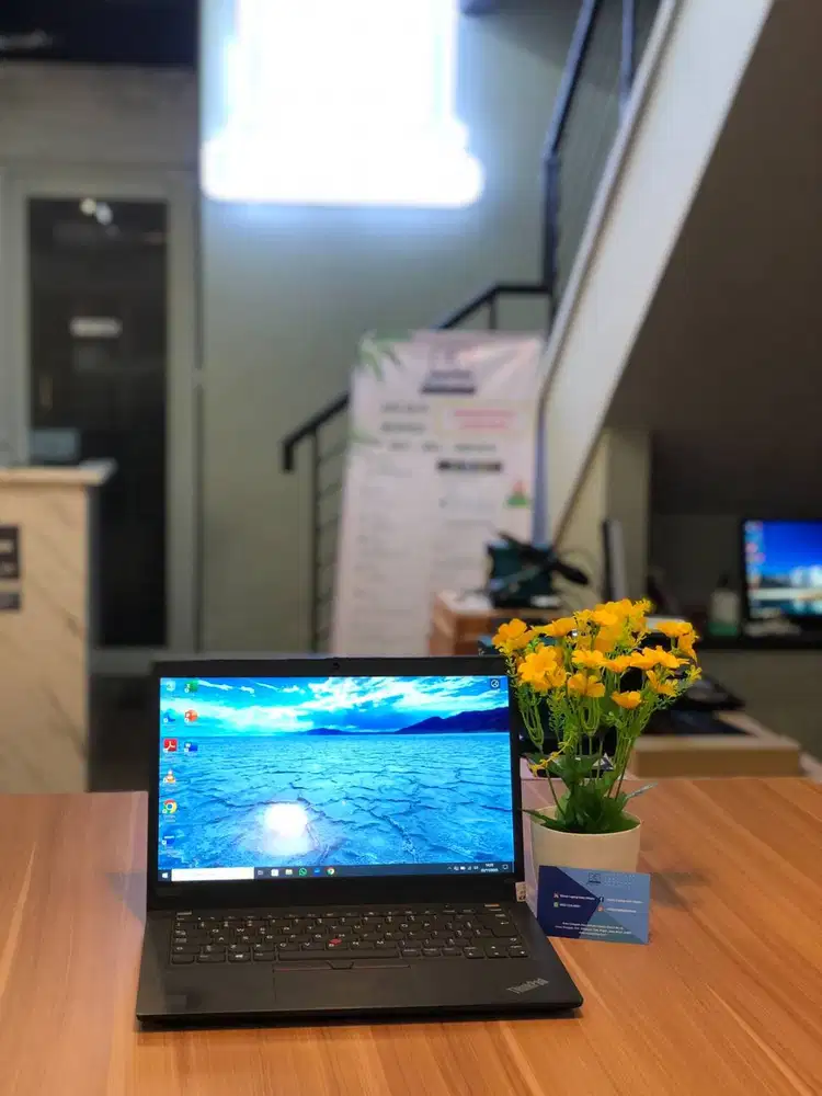 LENOVO THINKPAD I5 RAM 8/256 SSD INTEL GRAPHIC HD BEKAS SECOND