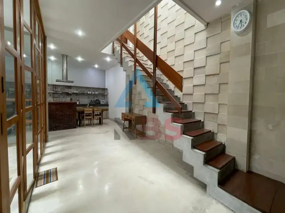 For sale 2 Bedroom freehold villa location in seminyak  petitenget