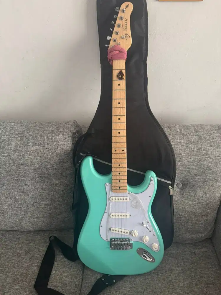 Gitar & Amplifier ( Plus Softcase 2 )