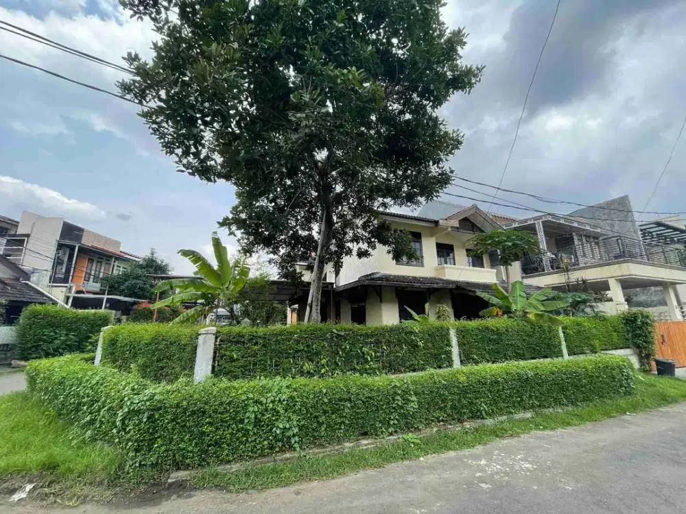 Rumah Cantik lokasi Strategis di Taman Cimanggu Posisi Hook