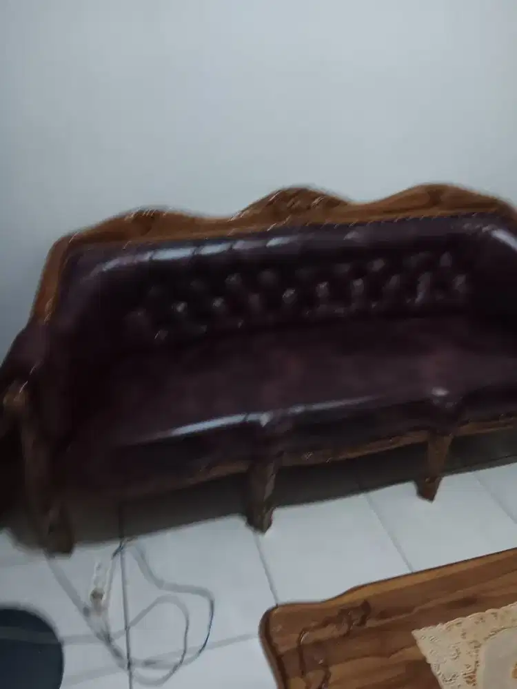 Satu set meja kursi jati muda