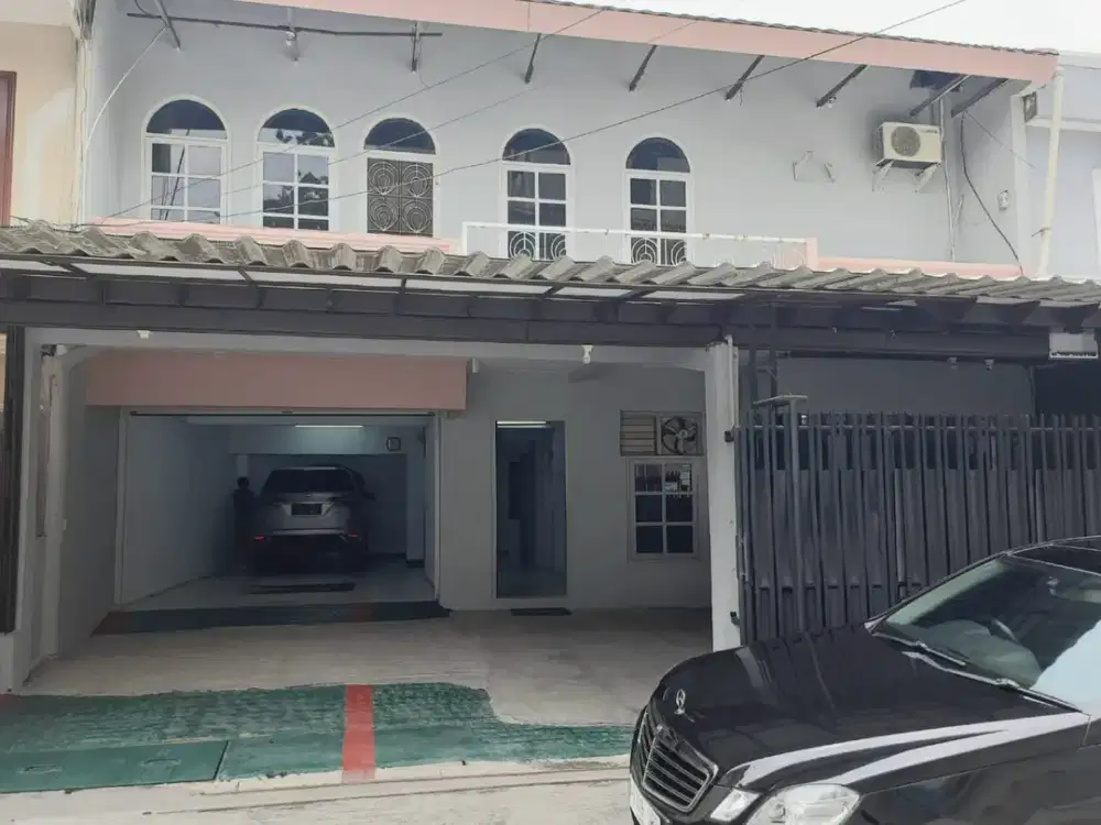 Dijual Rumah Strategis 2 Lantai di Sunter Jaya, Jakarta Utara