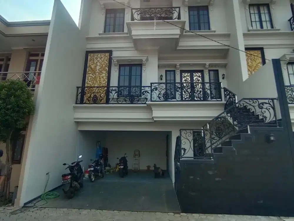 Disewakan Rumah Baru, siap huni cocok utk keluarga besar di Kebagusan Raya