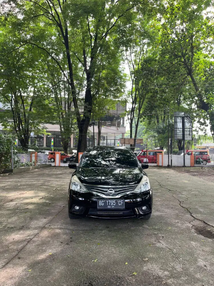 Nissan Grand Livina 1.5 XV Bensin MT 2015