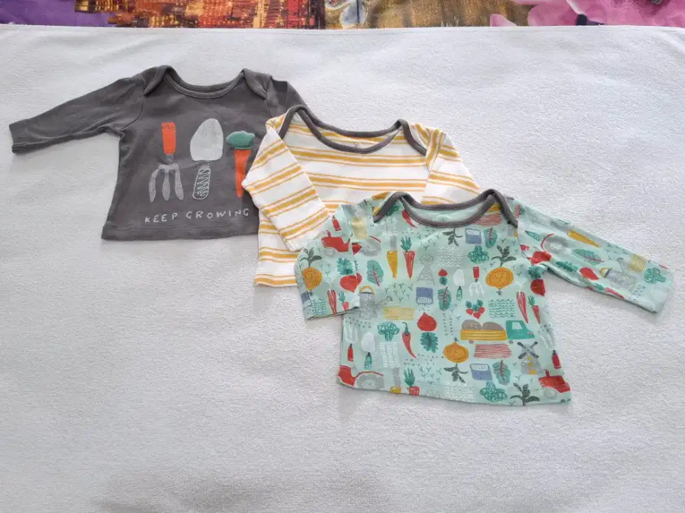 Preloved baju bayi newborn mothercare lengan panjang 3 pcs