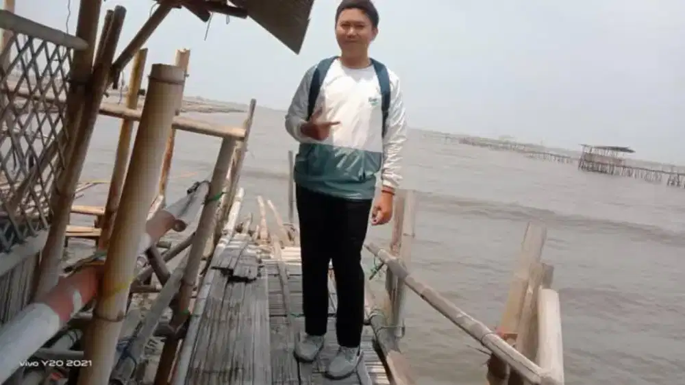 mencari lowongan pekerjaan harian lepas