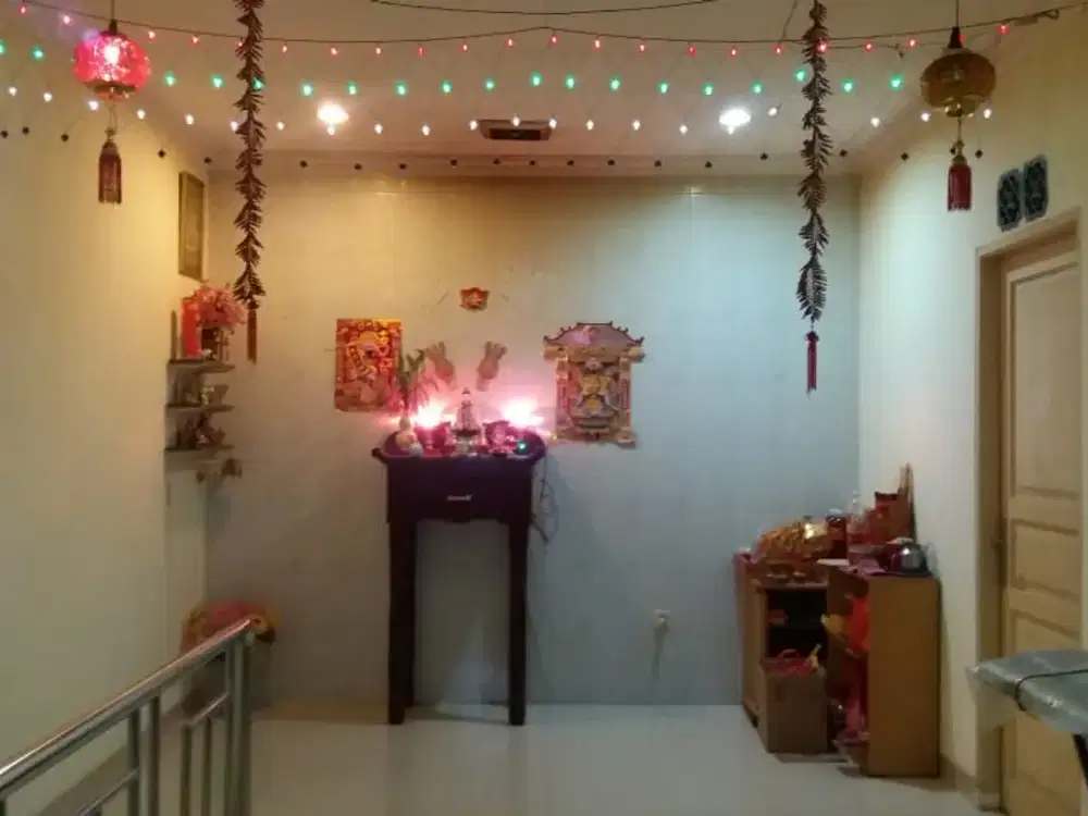 dijual rumah 3 lanta mutiara taman palem