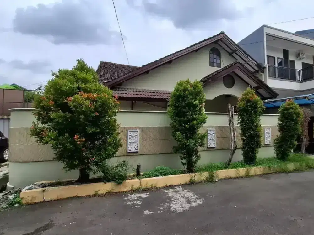 Rumah Hook Lt 318m² Siap Huni Tidak Banjir Di Taman Galaxy