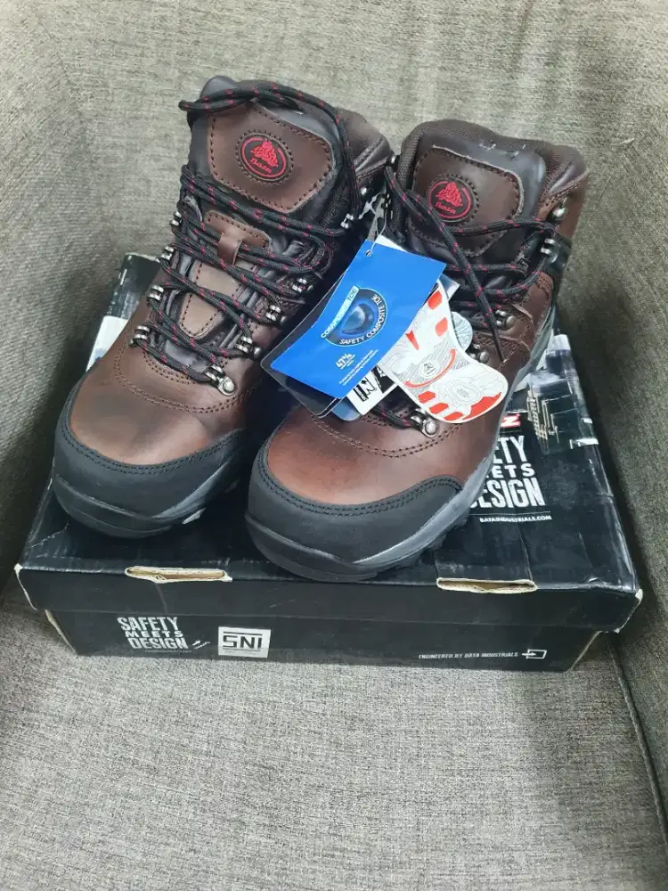 Sepatu safety, Bata Bickz safety shoes Brown size 38/5