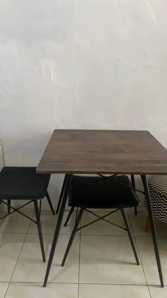 Meja makan kecil | coffe table