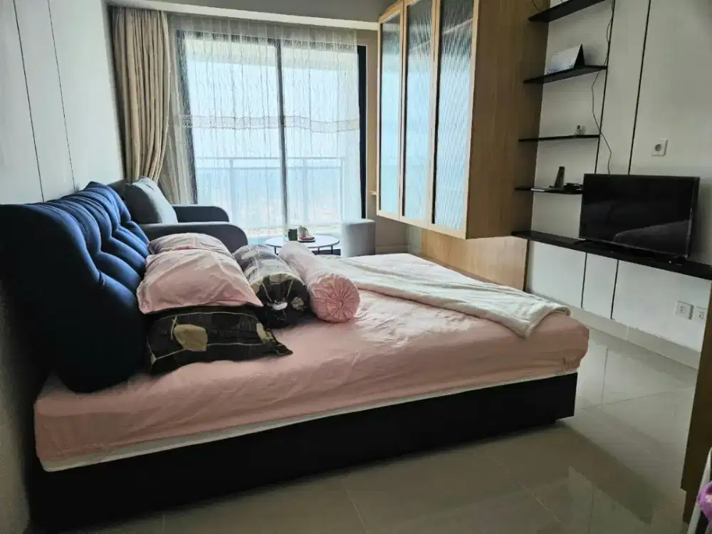 Disewakan bulanan di Sentul luxury apartemen akses langsung AEON  mall