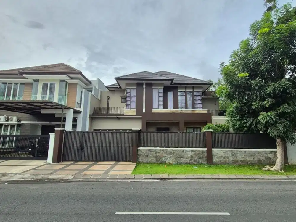 RUMAH ROYAL RESIDENCE BOULEVARD MODERN MINIMALIS