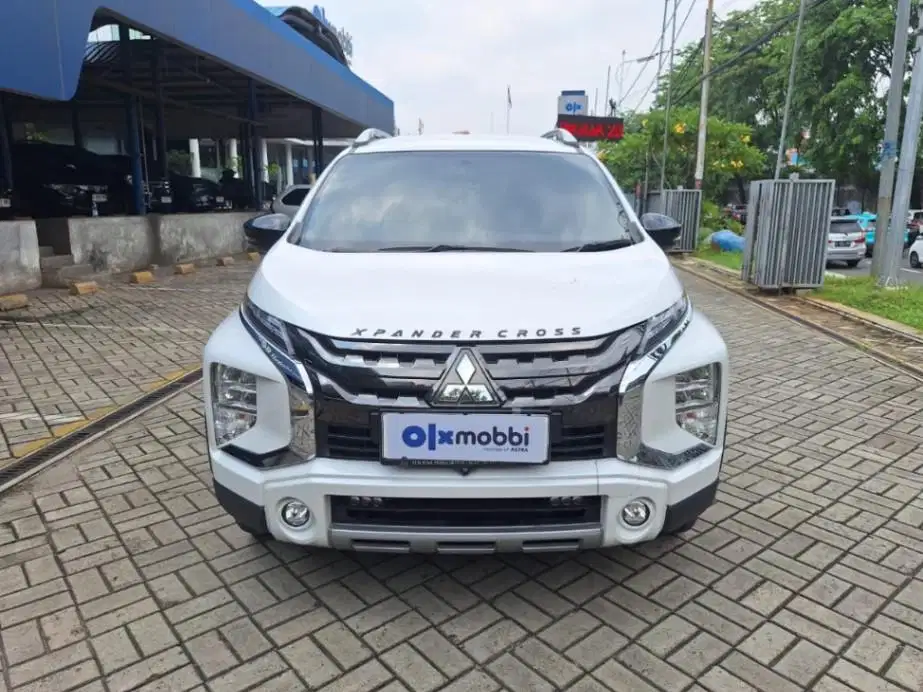 LOW DP Mitsubishi Xpander 1.5 Cross Premium Package Bensin-AT 2019 WVB