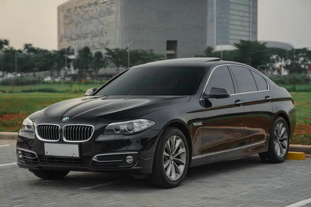 TERMURAH!! TDP SUKA SUKA!! BMW 520i F10 Luxury 2017