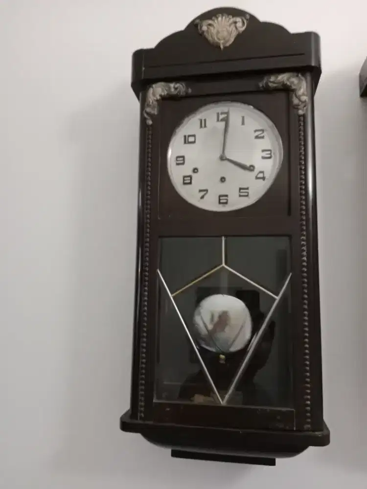 Jam tembok perempatan junghan senar 6