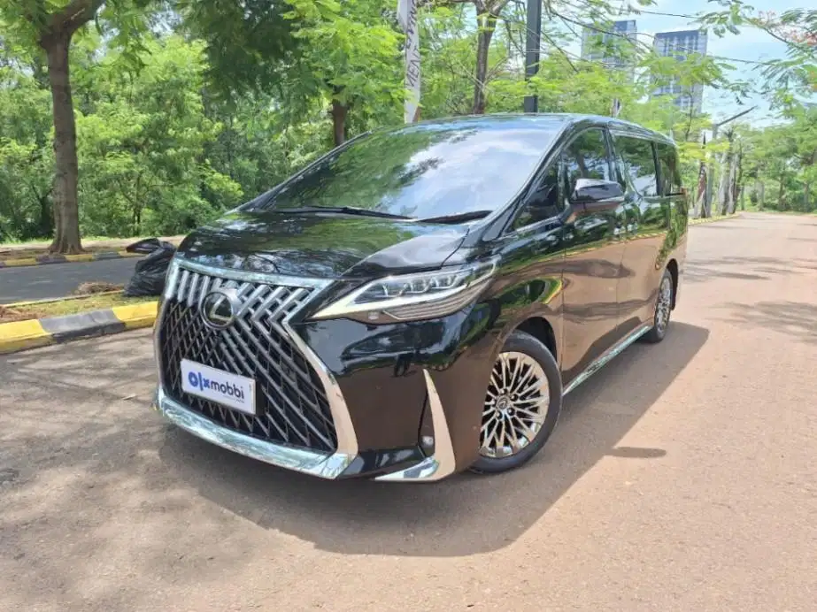 LOW DP Lexus LM350 3.5 4-Seater Bensin-AT 2023 UIR