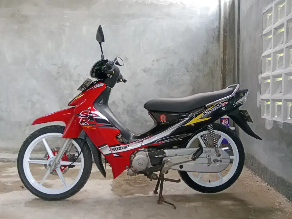 Di jual Smash kesayangan 2003