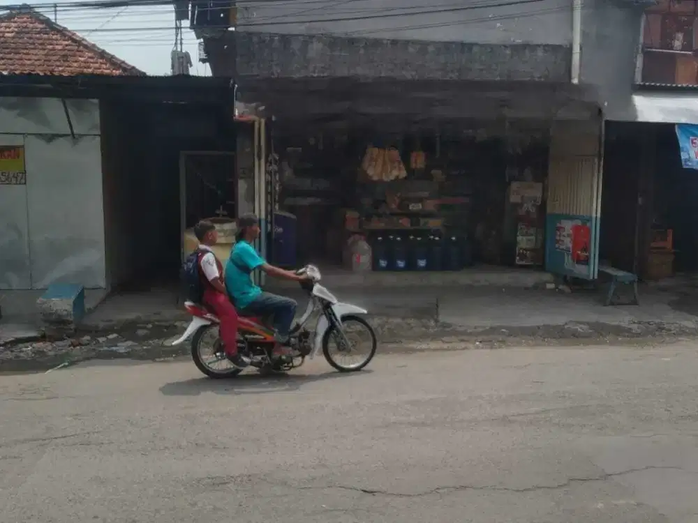 DIJUAL MURAH RUMAH KOST 25 KAMAR + TOKO Lokasi SAMBIKEREP SURABAYA BARAT