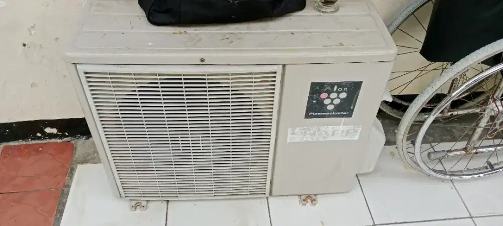 JUAL AC SHARP BEKAS 1/2 PK (nego ditempat)