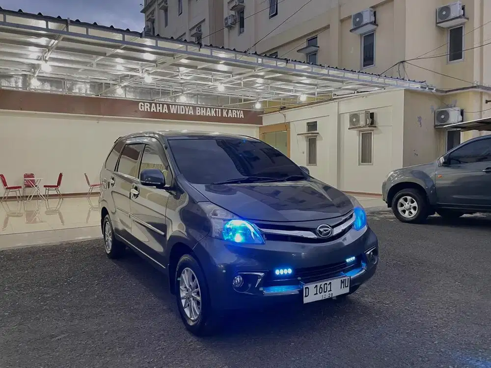 DAIHATSU XENIA 1.3 R DELUXE M/T  TAHUN 2012 MULUS.