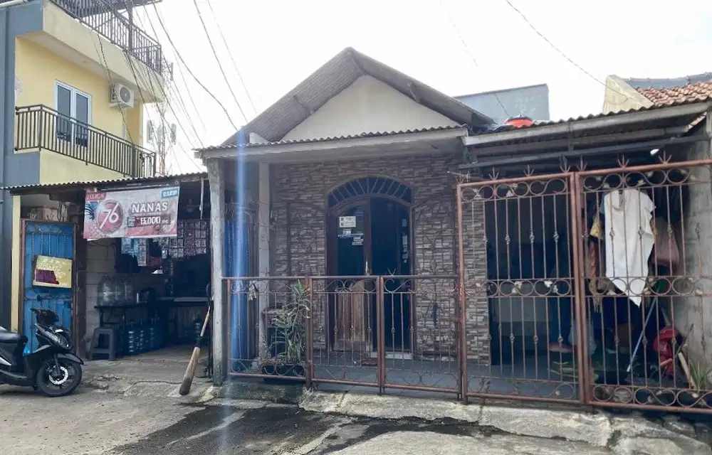 JUAL RUMAH + 1 KONTRAKAN