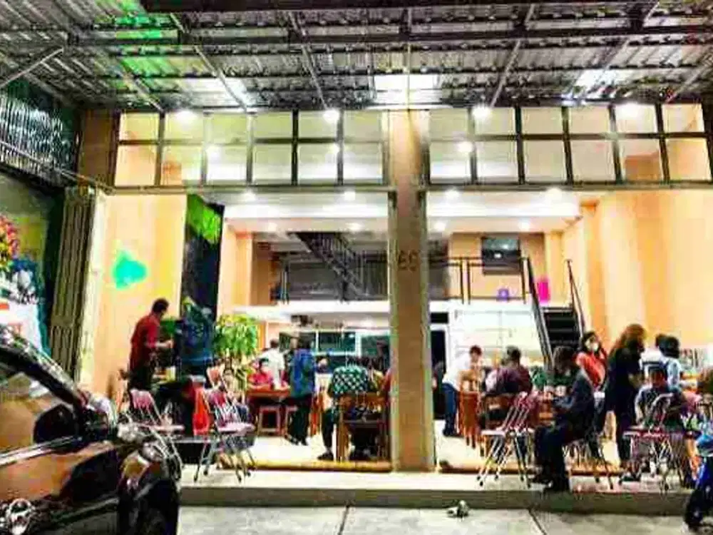 rumah plus toko pinggir jalan raya Mojosongo solo