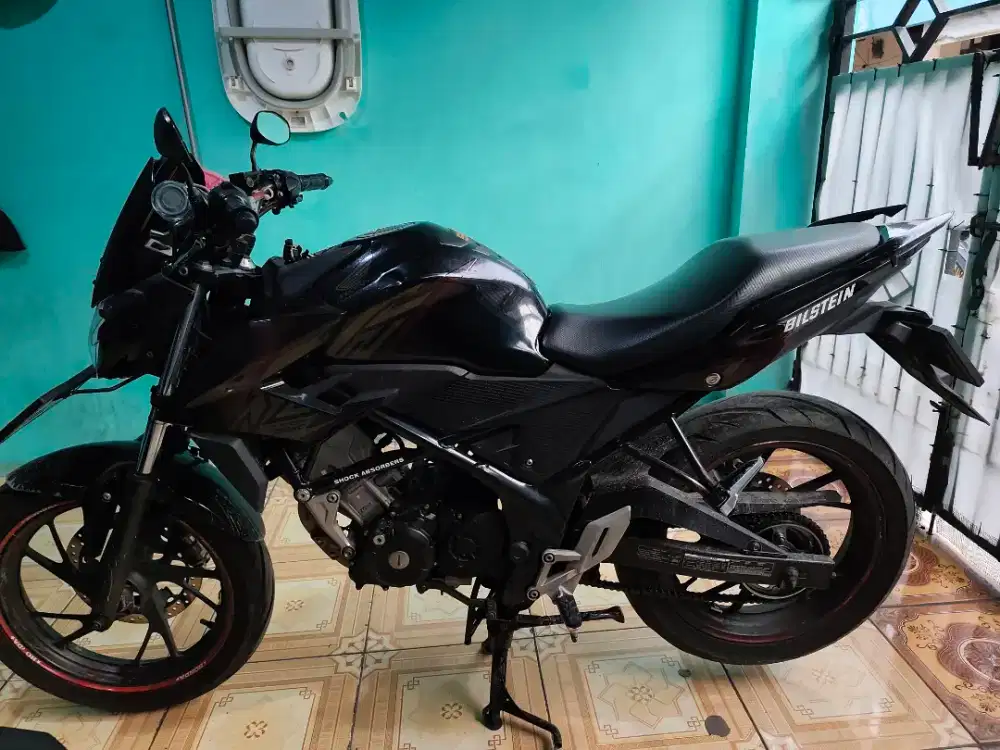 Dicari pembeli motor cb150r tahun 2017