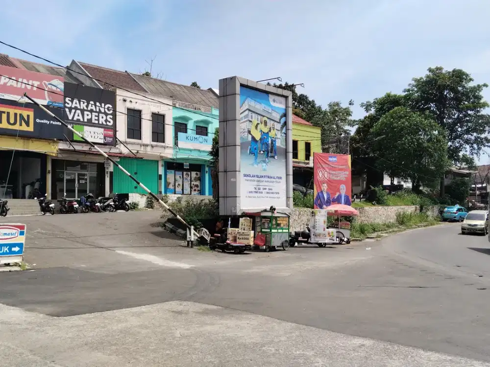 Jual ruko 2,5 lantai di Jl. Tole Iskandar Depok